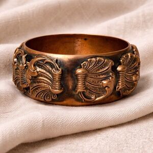 Vintage Whiting Davis Copper Cuff Bracelet Repousse Shell Boho Statement MCM